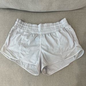 Hotty Hot High Rise 2.5 Lululemon shorts